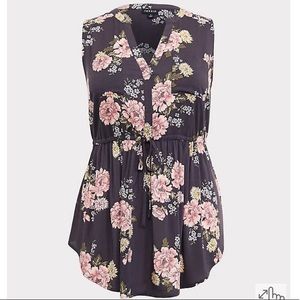 💕💕Flattering Torrid Blouse New💕💕